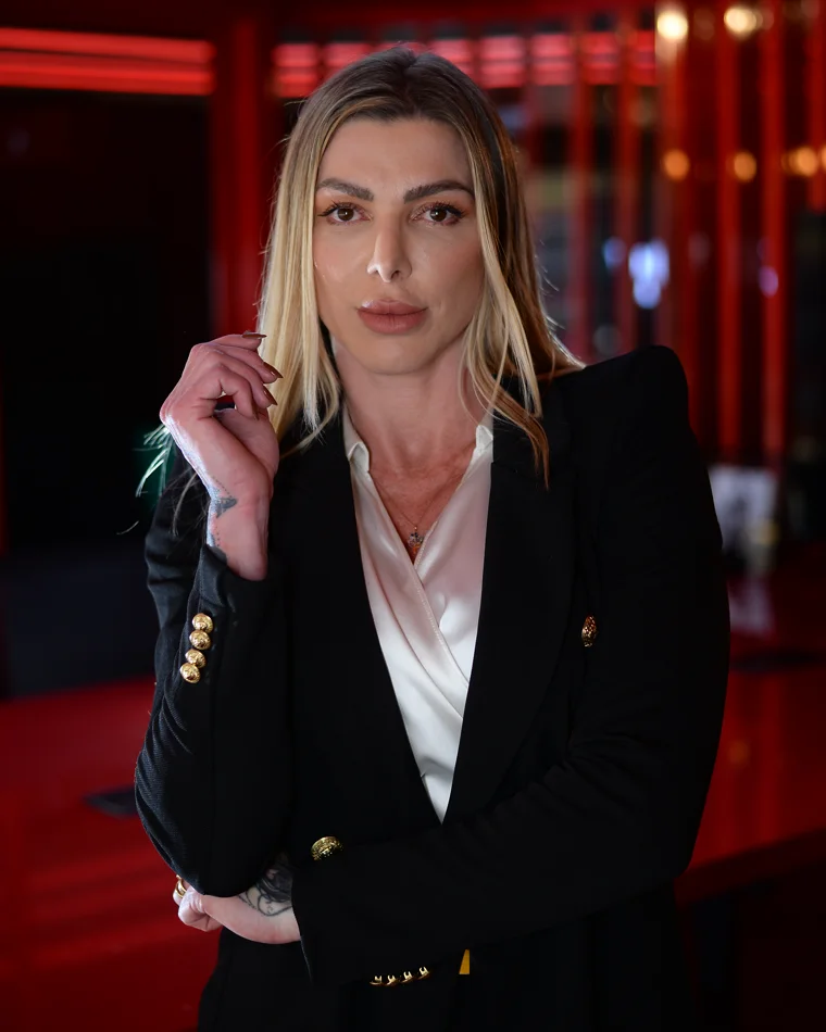 Angela Borges